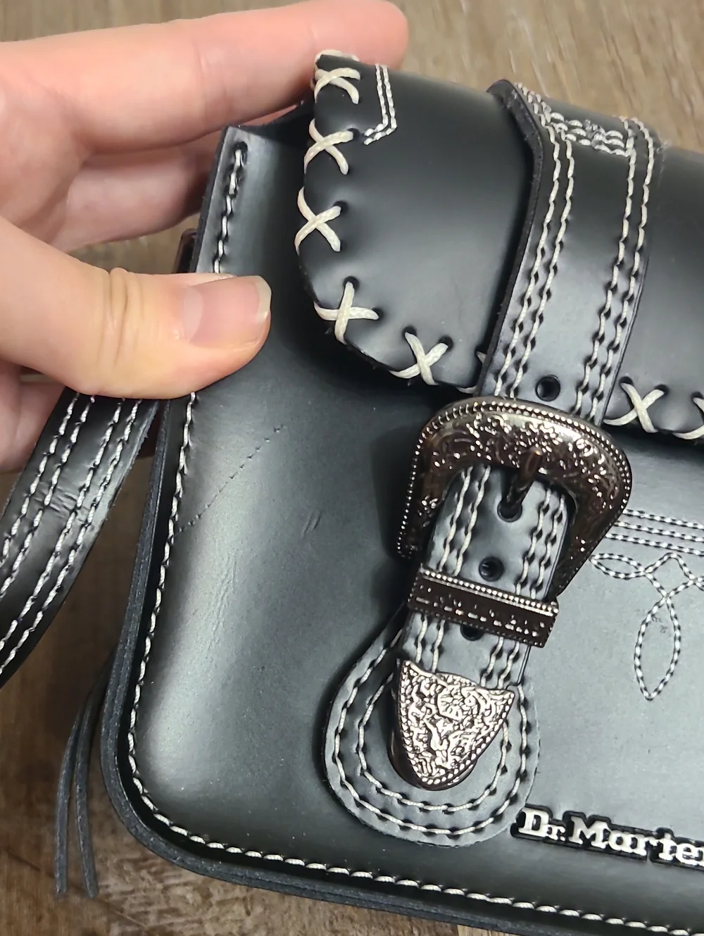 Dr Martens Gothic Americana 7 Inch Mini Satchel - Picture 3 of 8